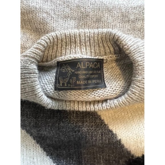 Vintage Peruvian Alpaca Hair Sweater Size Medium - Picture 5 of 5